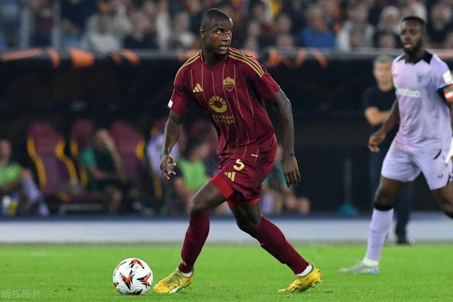 杏彩体育官方入口-塞维利亚后卫抢断出色，稳守门前(塞维利亚后卫抢断出色,稳守门前的是谁)