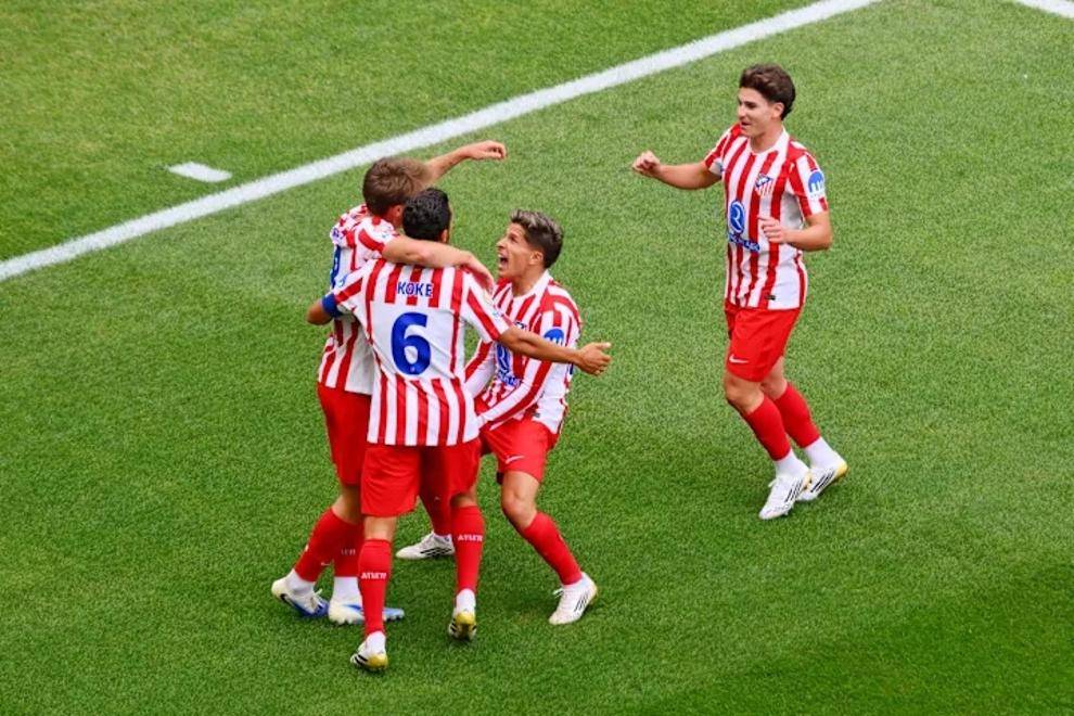 西雅图海湾者主场气氛火爆，球迷助威成强大后盾