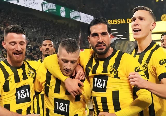 特鲁瓦冷门击败对手,取得重要三分 特鲁瓦冷门击败对手,取得重要三分