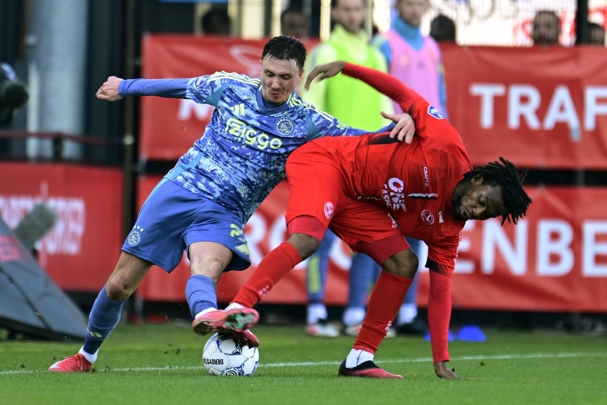 欧罗巴杯半决赛，英格兰队再胜意大利