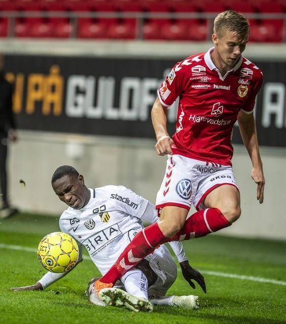 杏彩体育在线-柏林赫塔对决弗赖堡谁能胜出