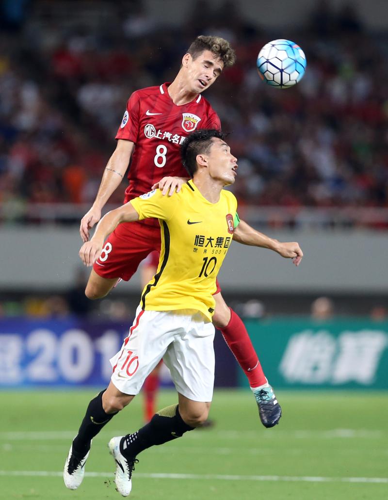 上港主场输球,领先优势一落千丈的简单介绍 上港主场输球,领先优势一落千丈的简单介绍