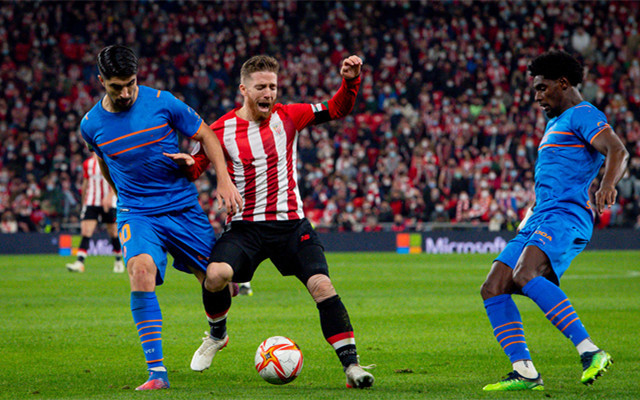 杏彩体育官网入口-瓦伦西亚新援成功助攻，展现团队合作精神