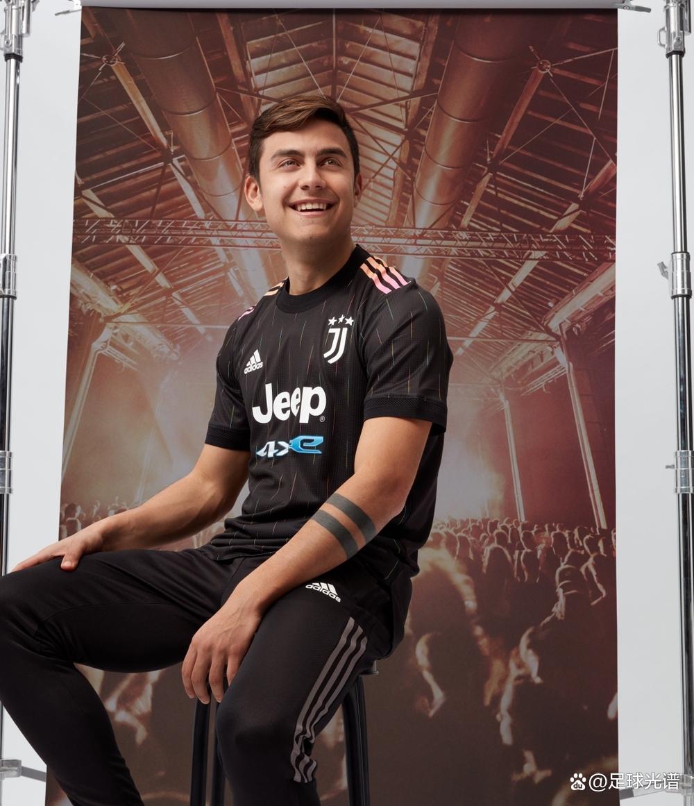 尤文图斯备战无懈双前锋联袂冲锋的简单介绍