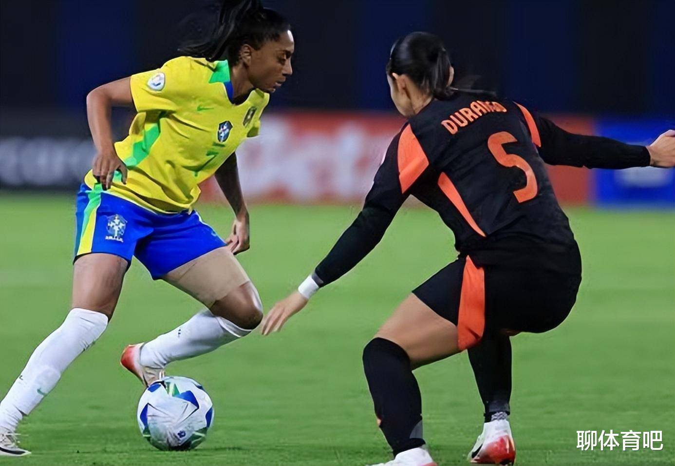 乌拉圭女足在比赛中展现无敌实力 乌拉圭女足在比赛中展现无敌实力