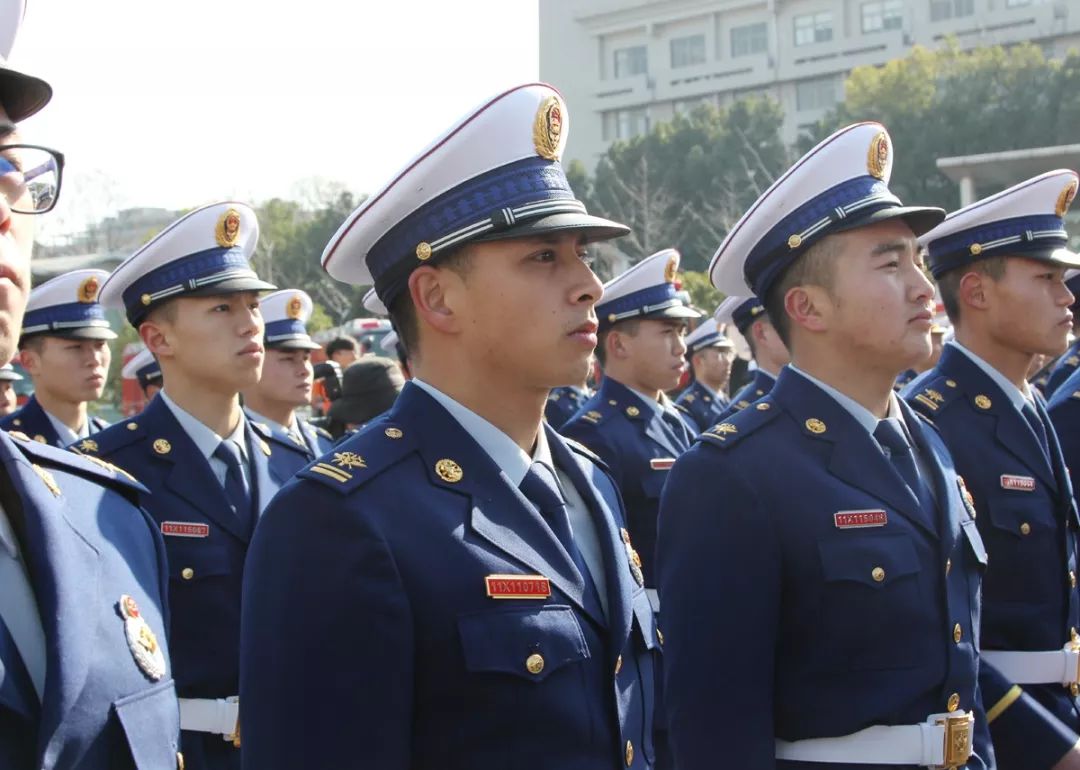 杏彩体育入口-蓝队新帅上任改变风格，带领球队迎战新赛季