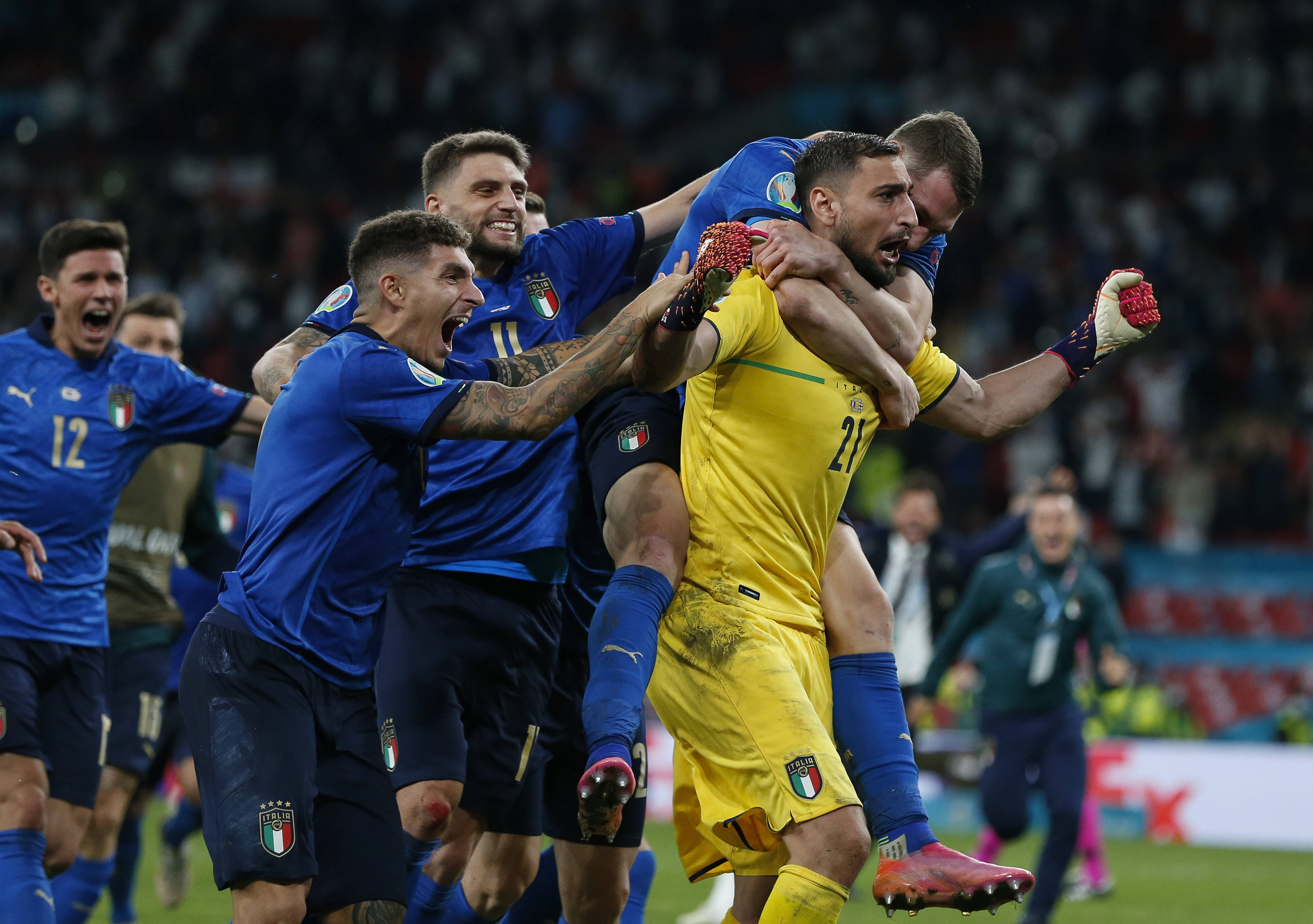 关于西班牙国家队大胜对手,晋级欧洲预赛的信息 关于西班牙国家队大胜对手,晋级欧洲预赛的信息