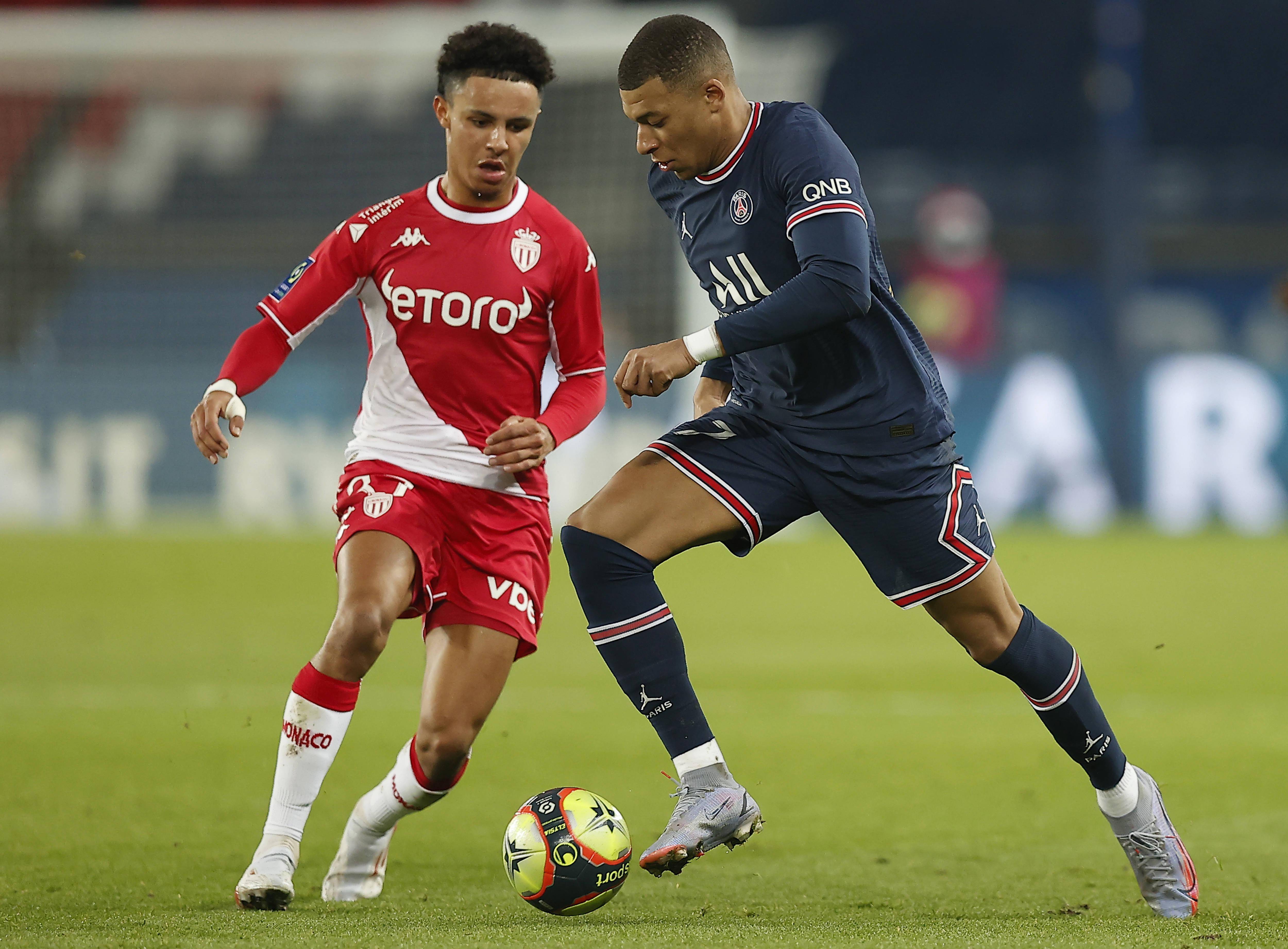 关于巴黎主场大胜摩纳哥，稳坐法国足球冠军宝座的信息