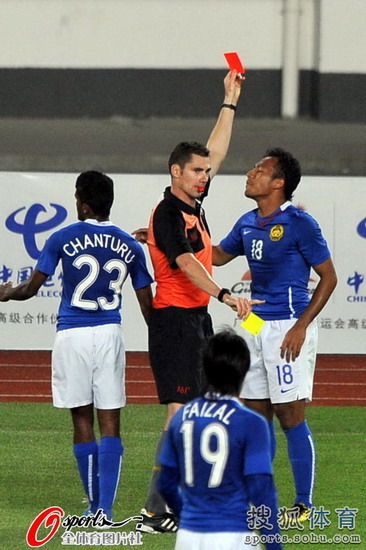 马来西亚球队意外胜出,晋级淘汰赛 马来西亚球队意外胜出,晋级淘汰赛