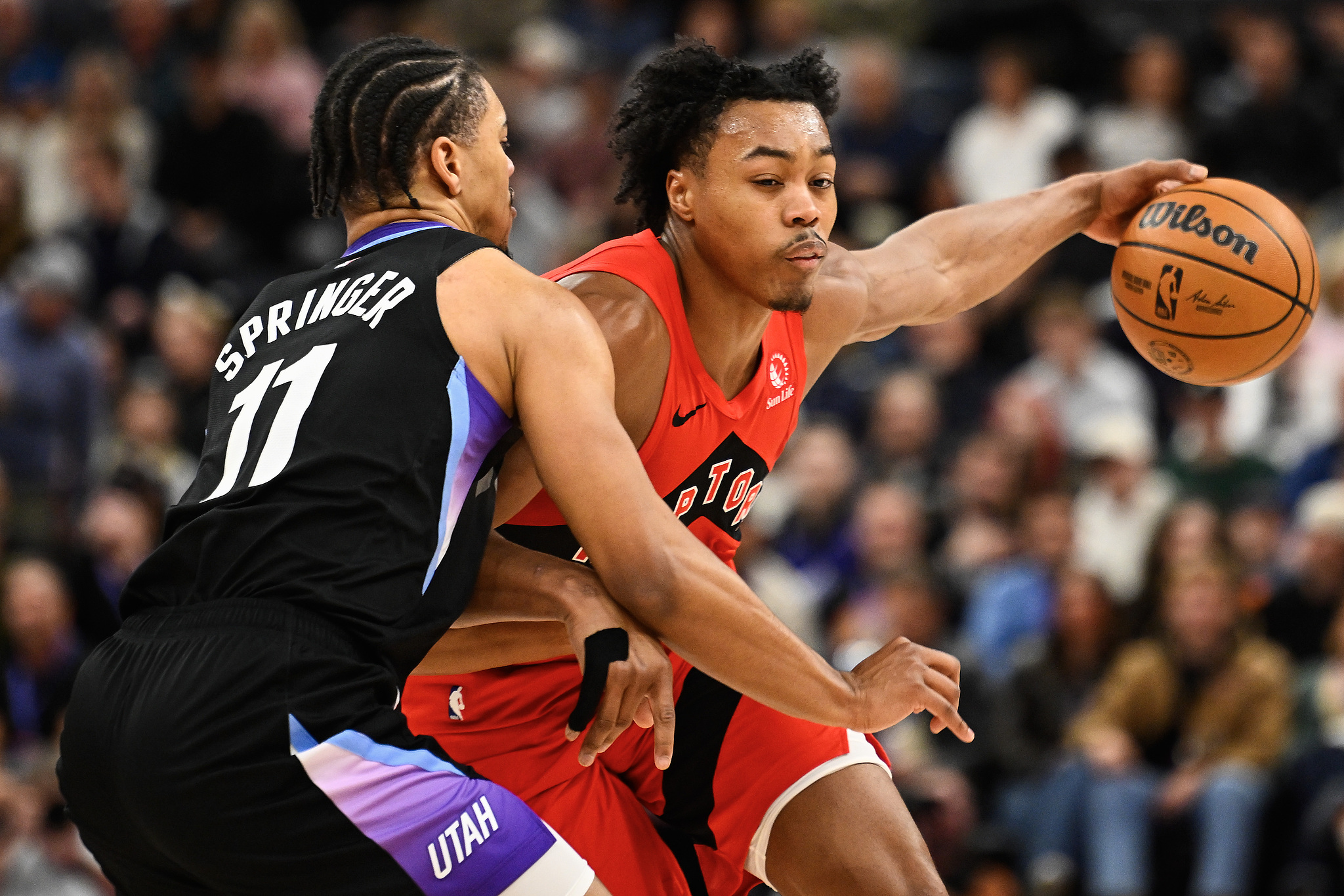 猛龙逆转爵士，客场豪取胜利